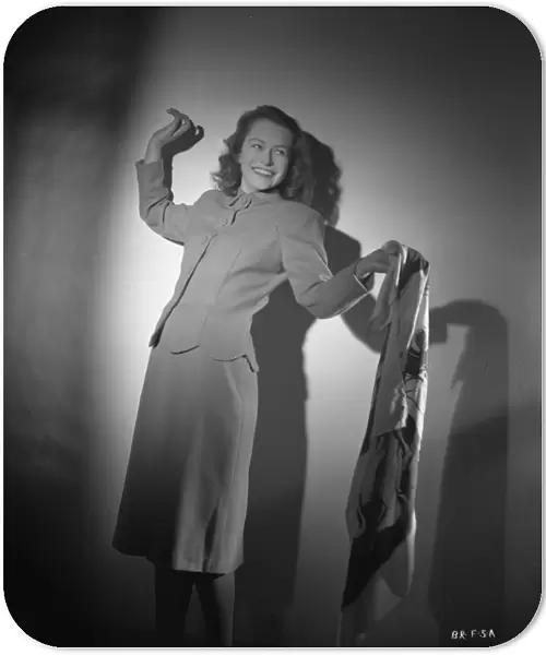 Carol Marsh smiles towards the camera in a promotional portrait for Brighton Rock (1947)