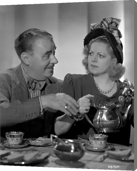 George Carney and Hermione Baddeley in a portrati for Brighton Rock (1947)