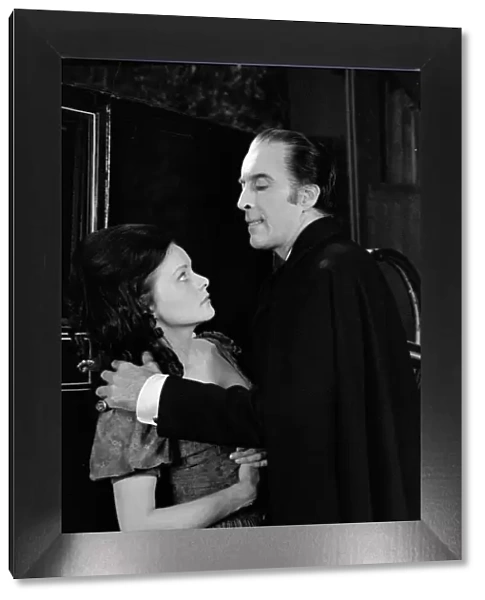 Wendy Hamilton as Julie and Christopher Lee as Dracula