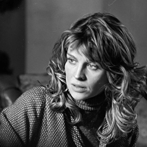 Julie Christie in a pause of the filming of Don t Look Now (1973)