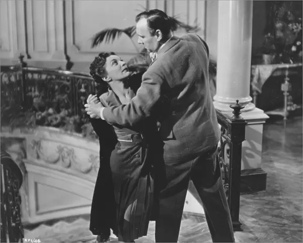 Sonia Dresdel and Ralph Richardson in The Fallen Idol (1948)