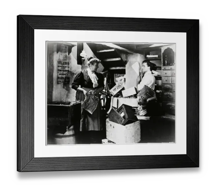 Framed Print : Richard Burton in an interiors scene from The Last Days of Dolwyn (1949) Framed Print : Richard Burton in an interiors scene from The Last Days of Dolwyn (1949)