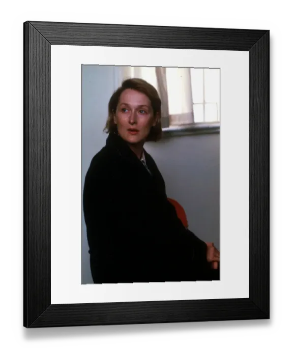 Framed Print : A portrait of Meryl Streep for the promotion of Plenty (1985) Framed Print : A portrait of Meryl Streep for the promotion of Plenty (1985)