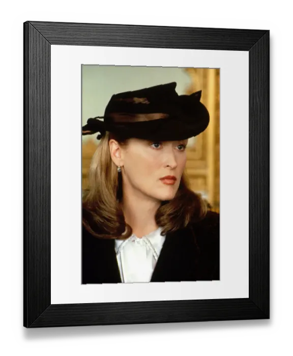 Framed Print : A portrait of Meryl Streep for the promotion of Plenty (1985) Framed Print : A portrait of Meryl Streep for the promotion of Plenty (1985)