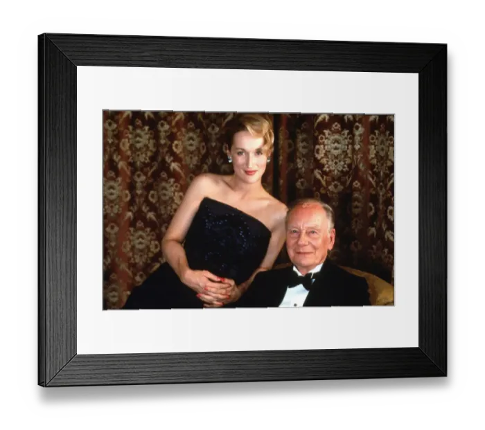 Framed Print : A portrait of Meryl Streep and John Gielgud for the promotion of Plenty (1985) Framed Print : A portrait of Meryl Streep and John Gielgud for the promotion of Plenty (1985)