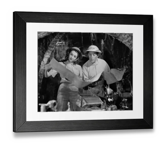 Framed Print : Passport to Pimlico (1949) Framed Print : Passport to Pimlico (1949)