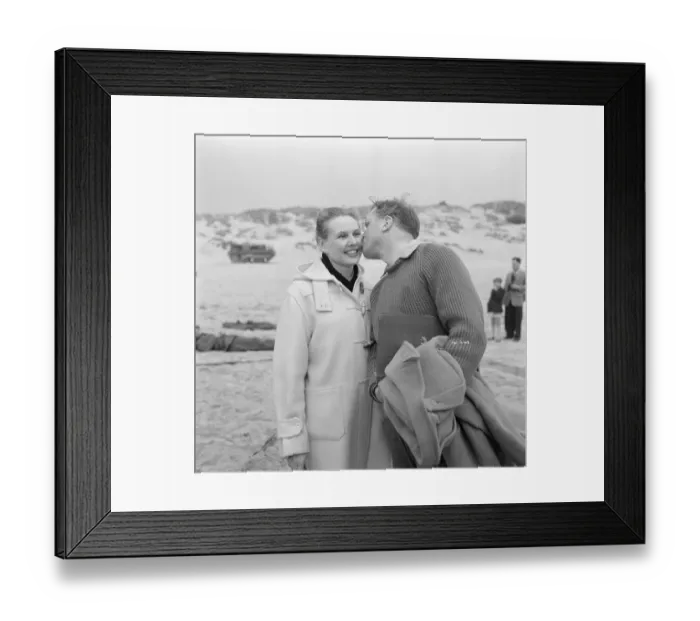 Framed Print : Sheila Sim and Richard Attenborough Framed Print : Sheila Sim and Richard Attenborough