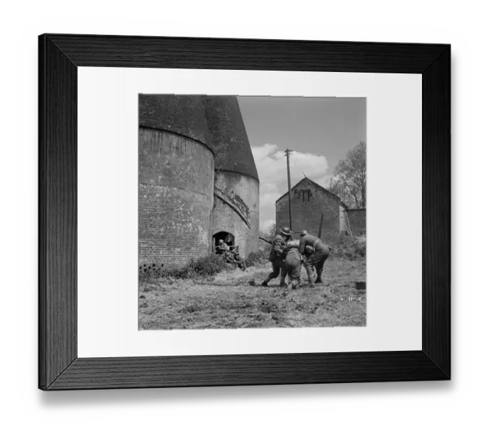 Framed Print : Corporal Bins unit looks for shelter in the French countryside Framed Print : Corporal Bins unit looks for shelter in the French countryside