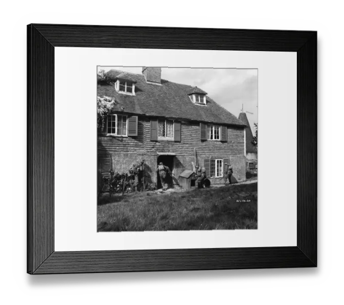 Framed Print : Corporal Bins unit takes shelter in a French farm Framed Print : Corporal Bins unit takes shelter in a French farm