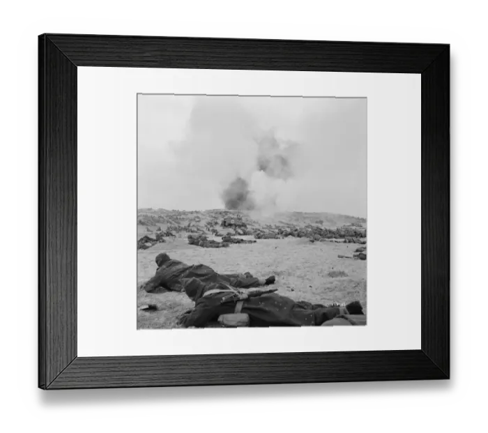 Framed Print : British troops stranded on the beach Framed Print : British troops stranded on the beach