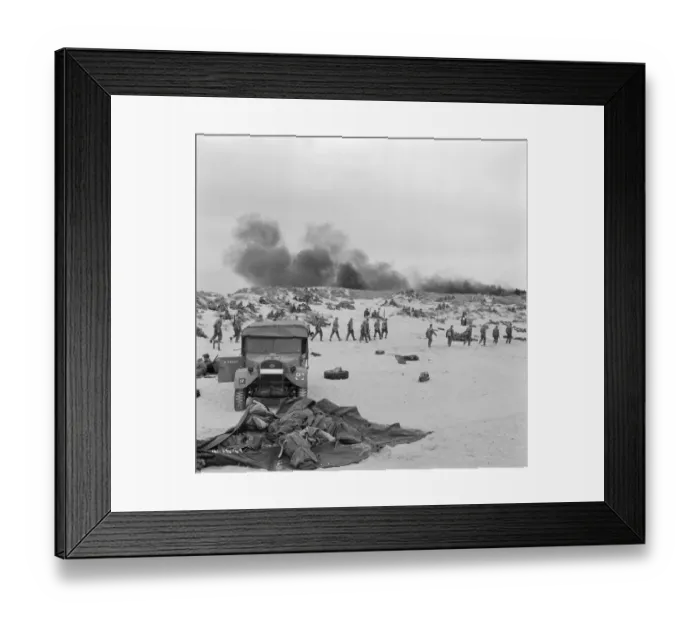 Framed Print : British troops under bombardment on the beach Framed Print : British troops under bombardment on the beach