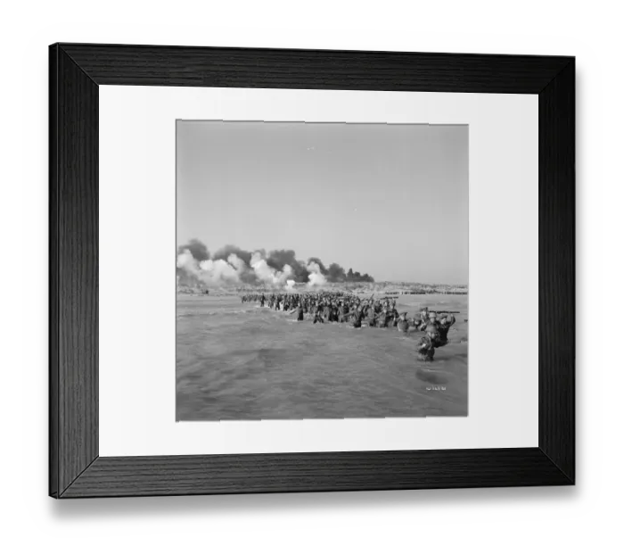 Framed Print : British troops walk into the water to try and board one of the small boats Framed Print : British troops walk into the water to try and board one of the small boats