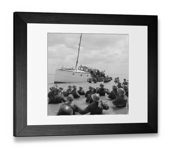 Framed Print : British troops walk into the water to try and board one of the small boats Framed Print : British troops walk into the water to try and board one of the small boats