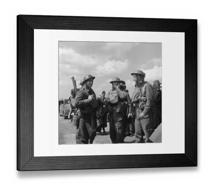 Framed Print : John Mills as Corporal Tubby Bins Framed Print : John Mills as Corporal Tubby Bins