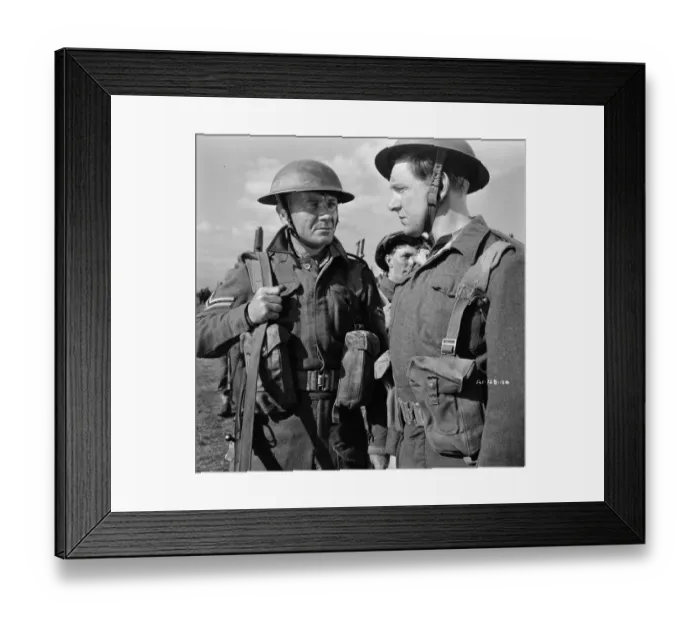 Framed Print : John Mills as Corporal Bins