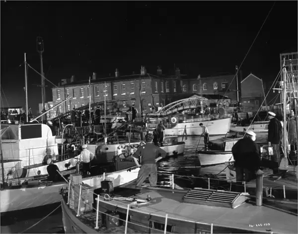 A night sequence from Dunkirk (1958)