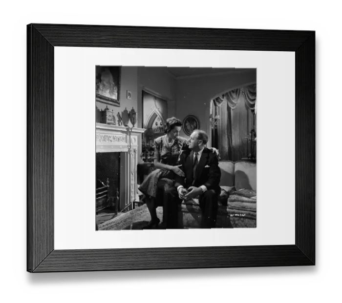 Framed Print : Bernard Lee and Maxine Audley Framed Print : Bernard Lee and Maxine Audley