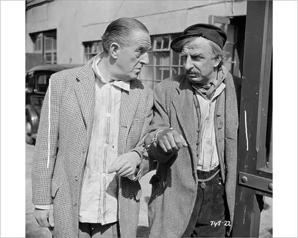 Stanley Holloway and Hugh Griffith