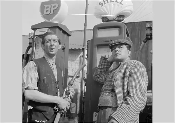 Crump and Pearce at the petrol pump