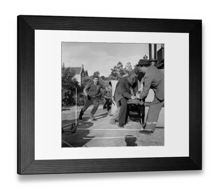 Framed Print : Hawkins in a fight Framed Print : Hawkins in a fight