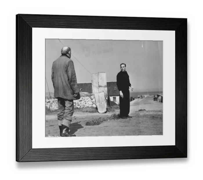 Framed Print : Paul Douglas in a scene from The Maggie (1954) Framed Print : Paul Douglas in a scene from The Maggie (1954)