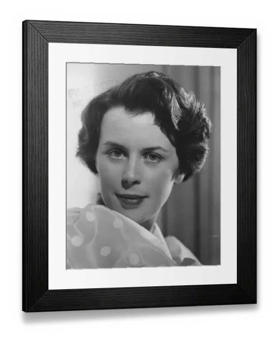 Framed Print : A portrait of Sarah Framed Print : A portrait of Sarah