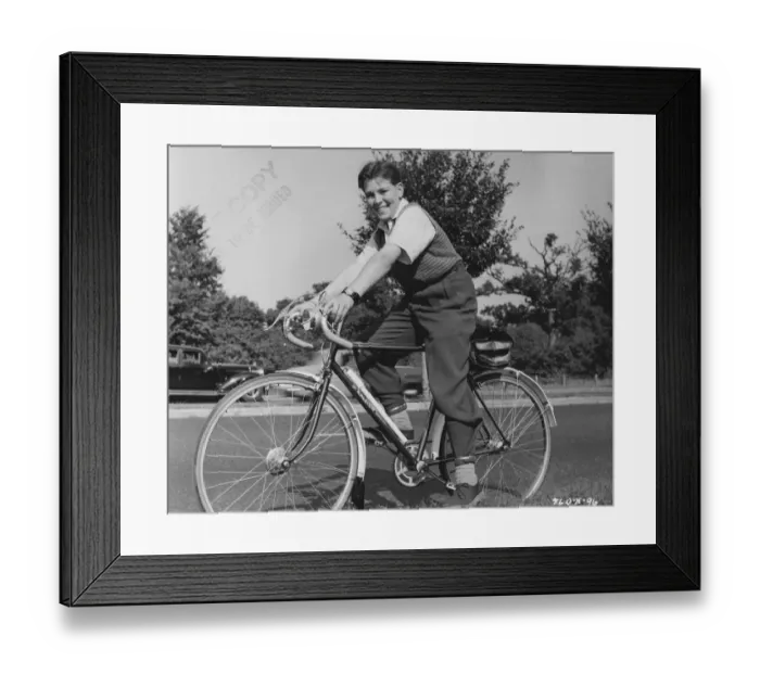 Framed Print : mag1954 bw pri 124