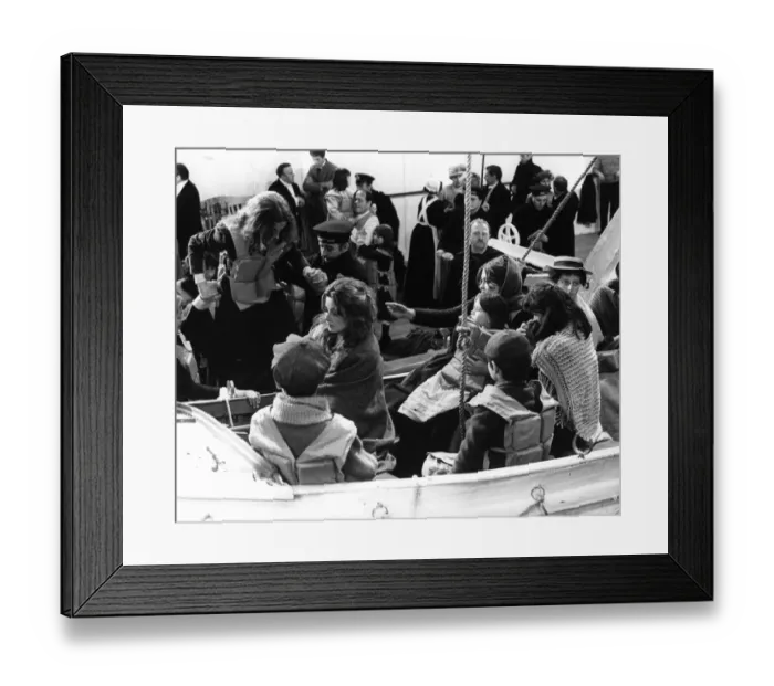 Framed Print : sos1979 bw pri 007 Framed Print : sos1979 bw pri 007