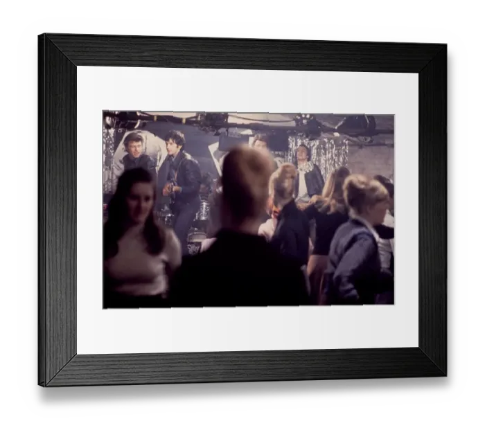 Framed Print : A scene from Stardust (1974) Framed Print : A scene from Stardust (1974)