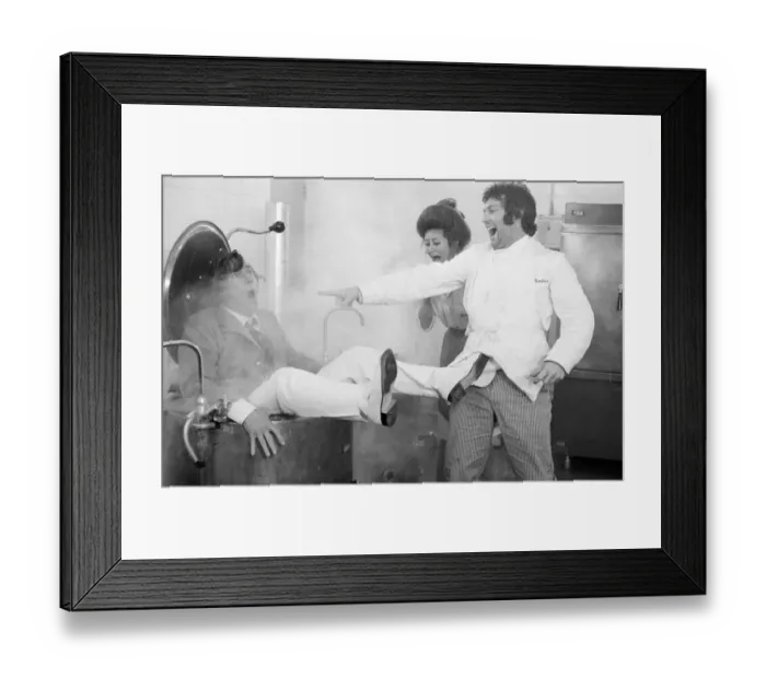 Framed Print : Holiday on the Buses (1973) Framed Print : Holiday on the Buses (1973)