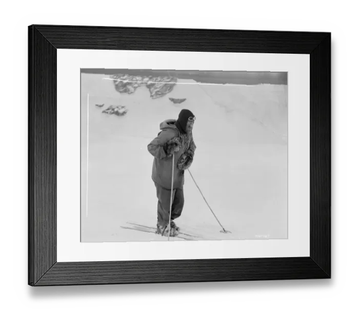 Framed Print : sco1948 bw neg pro 109 Framed Print : sco1948 bw neg pro 109