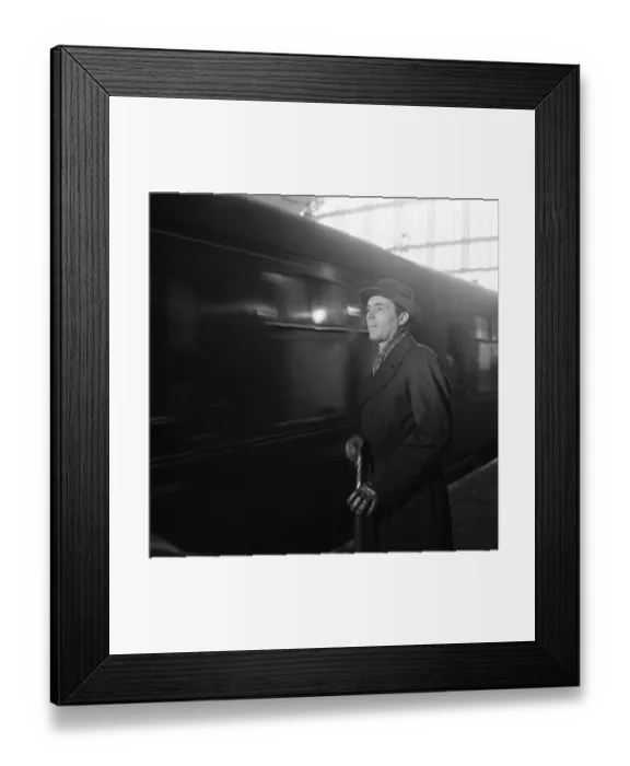 Framed Print : ser1963 bw neg 020 Framed Print : ser1963 bw neg 020