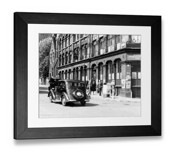 Framed Print : hue1947 bw neg 008 Framed Print : hue1947 bw neg 008