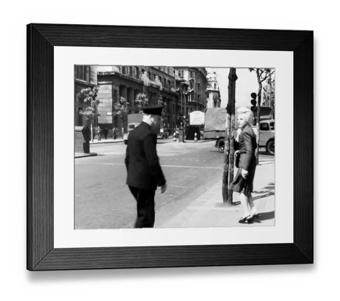Framed Print : hue1947 bw neg 009 Framed Print : hue1947 bw neg 009
