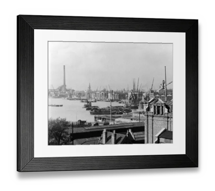 Framed Print : hue1947 bw neg 010 Framed Print : hue1947 bw neg 010