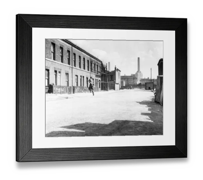 Framed Print : hue1947 bw neg 014 Framed Print : hue1947 bw neg 014