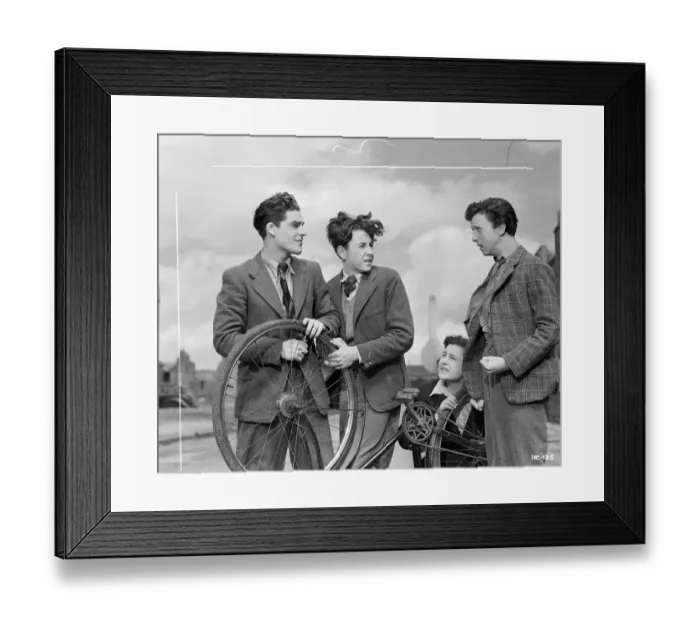 Framed Print : hue1947 bw neg 029 Framed Print : hue1947 bw neg 029