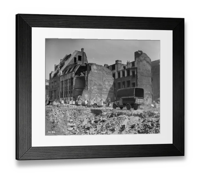 Framed Print : hue1947 bw neg 032 Framed Print : hue1947 bw neg 032