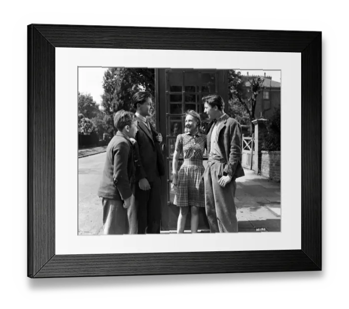 Framed Print : hue1947 bw neg 039 Framed Print : hue1947 bw neg 039