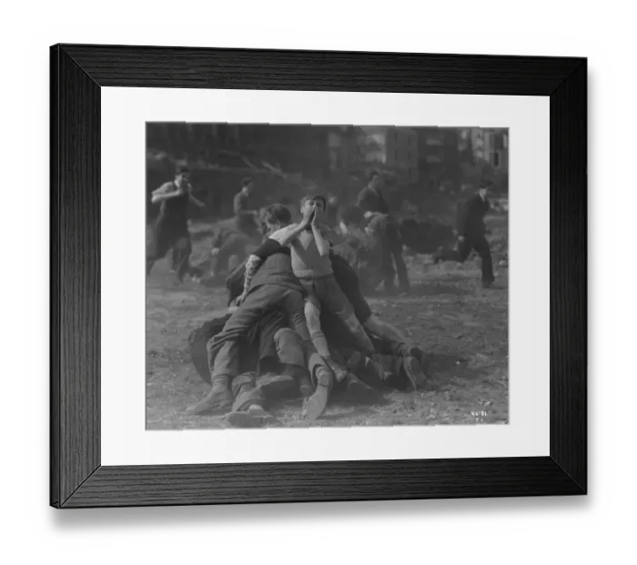Framed Print : hue1947 bw neg 043 Framed Print : hue1947 bw neg 043