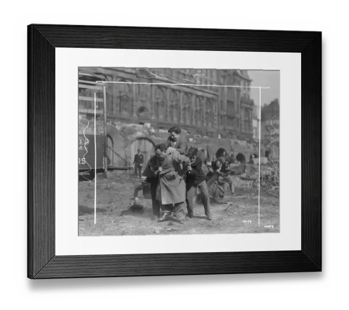 Framed Print : hue1947 bw neg 045 Framed Print : hue1947 bw neg 045