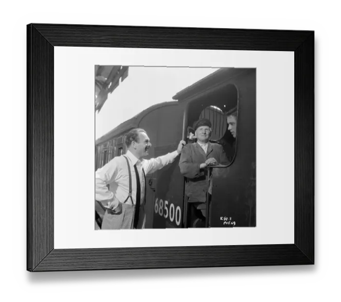 Framed Print : sch1960 bw neg pub 069