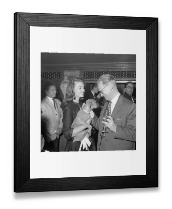 Framed Print : sch1960 bw neg str 076 Framed Print : sch1960 bw neg str 076