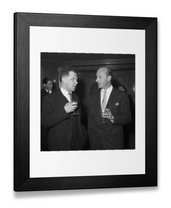Framed Print : sch1960 bw neg str 077