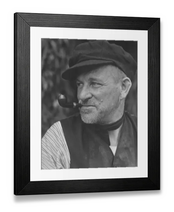 Framed Print : pai1945 bw neg 024 Framed Print : pai1945 bw neg 024