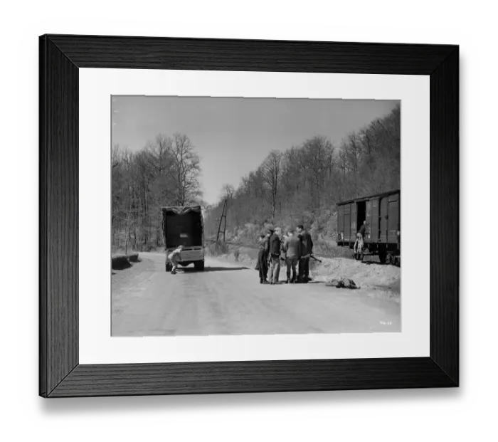 Framed Print : aga1948 bw neg 043