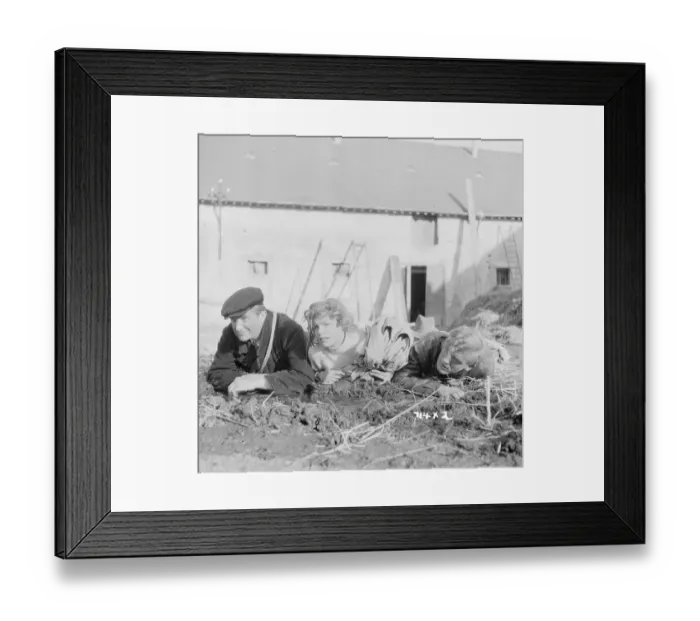 Framed Print : aga1948 bw neg 063 Framed Print : aga1948 bw neg 063