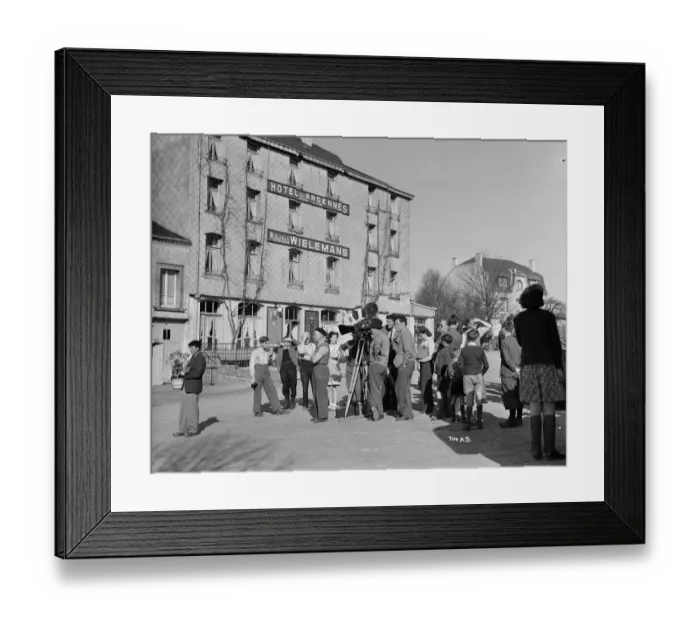 Framed Print : aga1948 bw neg 064 Framed Print : aga1948 bw neg 064