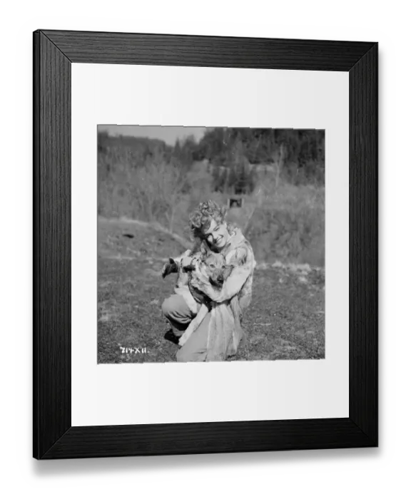 Framed Print : aga1948 bw neg 070