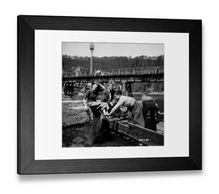 Framed Print : aga1948 bw neg 092 Framed Print : aga1948 bw neg 092